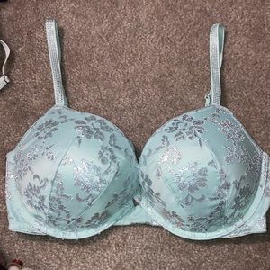 Victoria’s Secret mint & silver Dream Angels All over lace push up bra